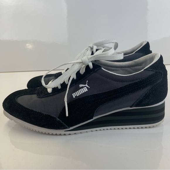 NEW! Puma Women's Caroline Stripe Wedge Sneakers Black & White Size 8.5 Shoes - Picture 2 of 15